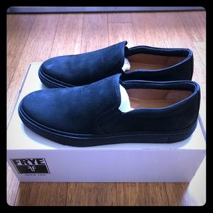 Frye Gates Slip On Black Suede 10.5